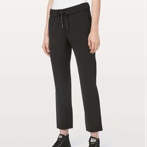 Lululemon On The Fly Pant *Woven 27" in Black size 10
